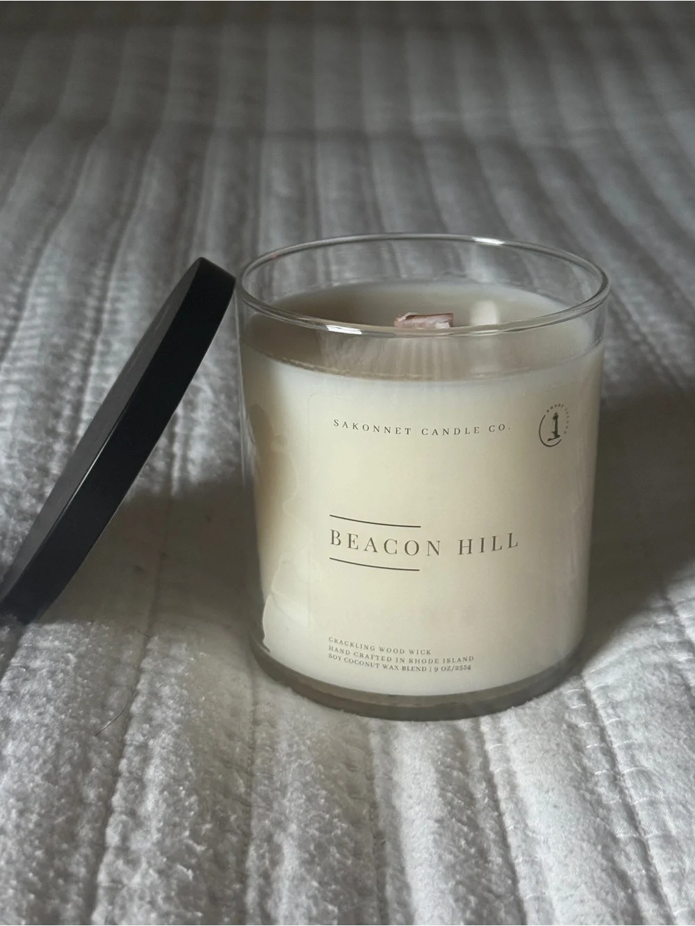 Sakonnet Candle Co Beacon Hill Scented Soy Coconut Wax Candle 9 oz Wood Wick NWT
